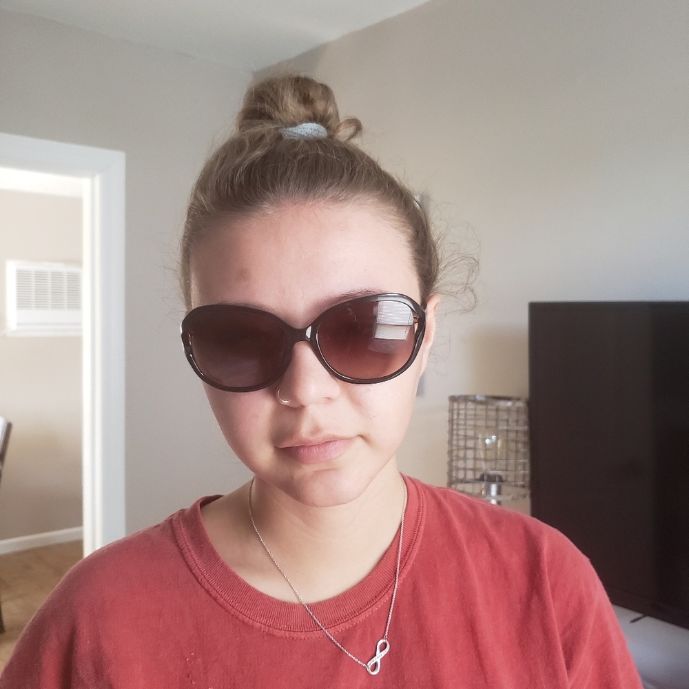 Sunglasses - Picture 3 of 3